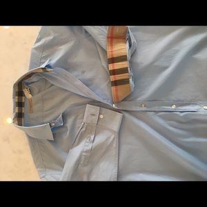 Excellent Burberry dress shirt XL